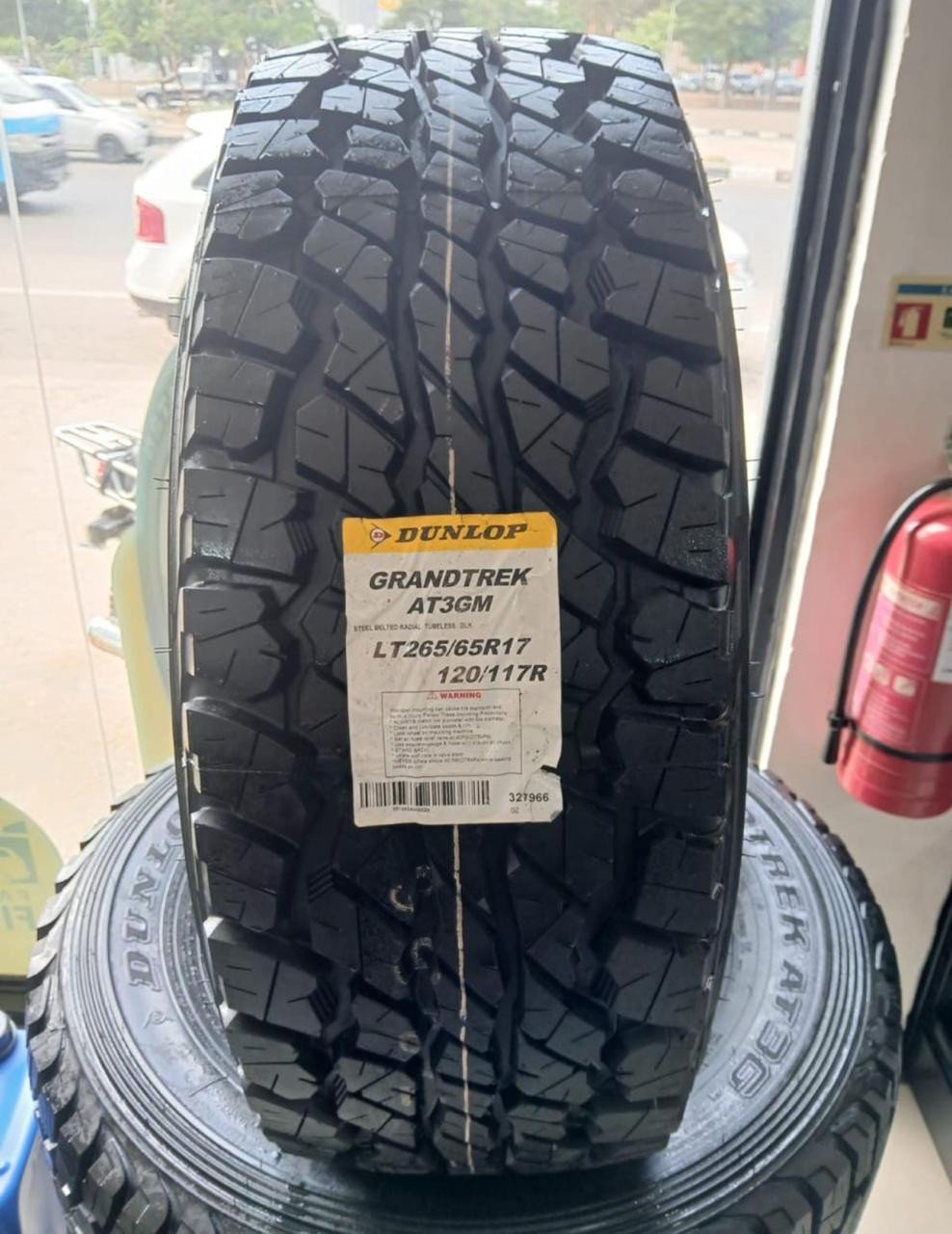Pneu DUNLOP-(LT265/65R17120/117R) -NAJAH REF017