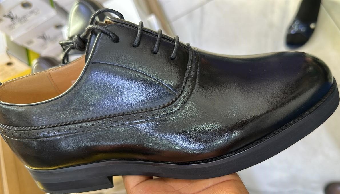 Sapato cor preta estilo sola borracha-#Spsb05#