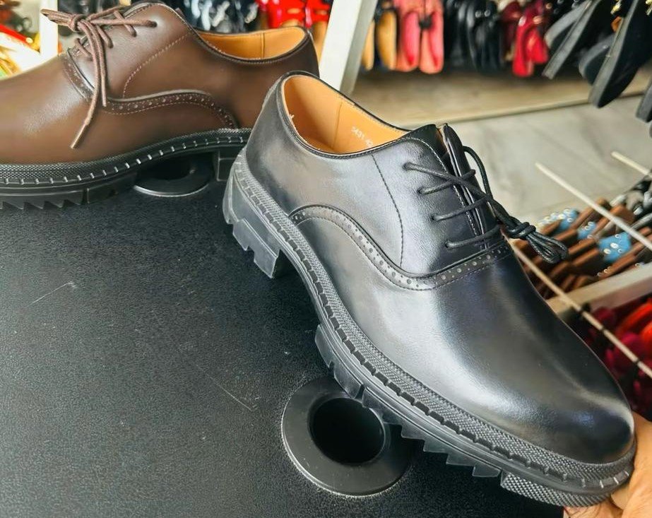 Sapato cor preta estilo sola borracha-#SPSB05#