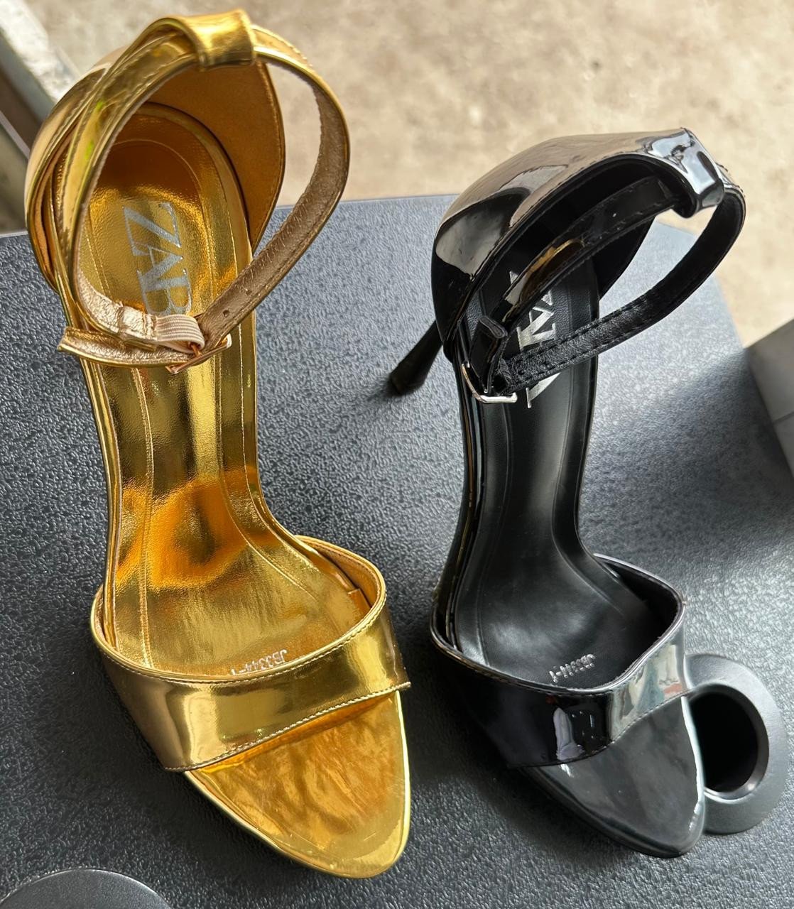 Saltos da zara doirada e preta-#Stzdp07#