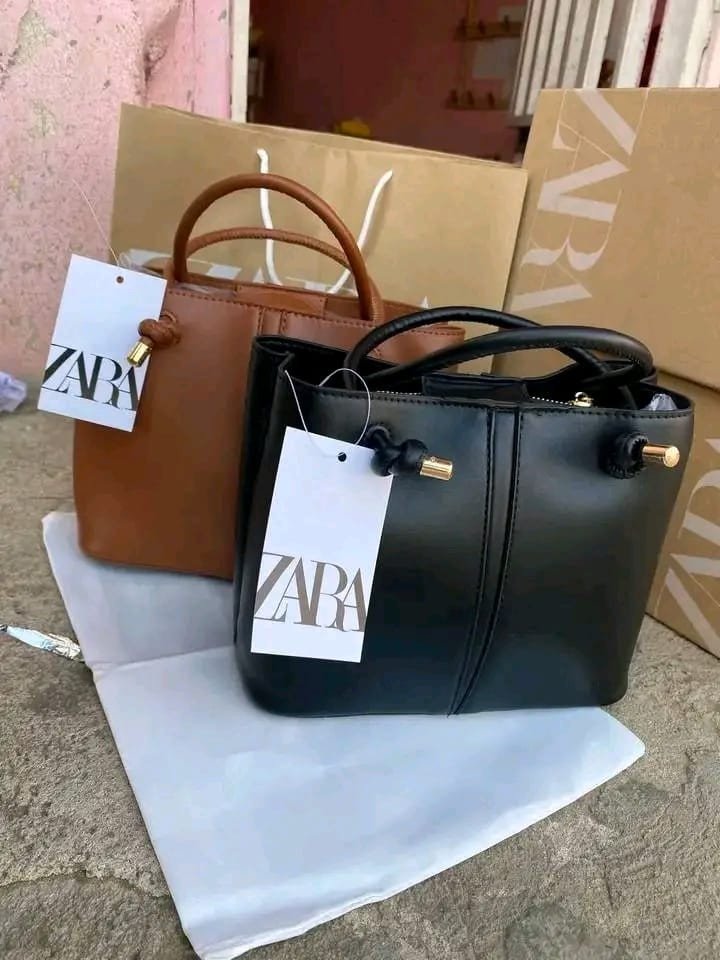 pasta oval da Zara modelo antigo -REF CJV017